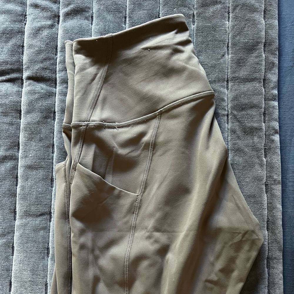 Lululemon align leggings with pocket